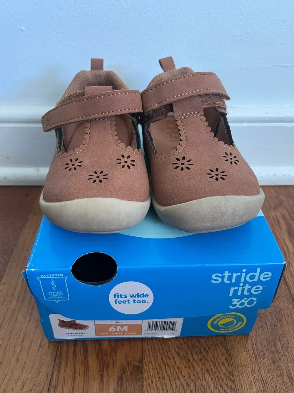 Size 6 Stride Rite Cheyenne Mary Janes